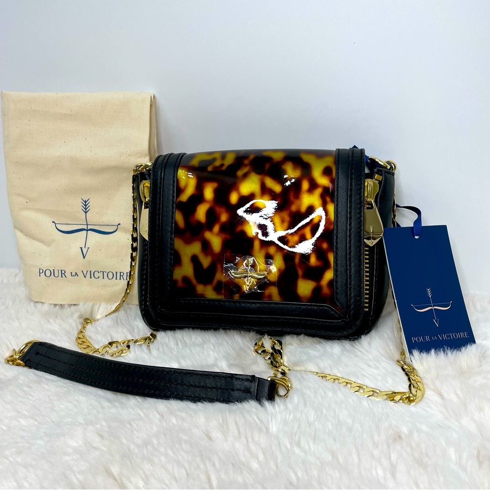 NWT Never Used Pour La Victoire Small Shoulder Bag w/ Gold Chain & Leather Strap